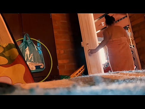 ❤️ నా మామయ్య నన్ను షవర్‌లోకి అనుసరిస్తాడు, నేను స్నానం చేస్తున్నప్పుడు అతను నన్ను ఫక్ చేస్తాడు. రష్యన్ పోర్న్ మా వద్ద te.naughtyhentai.ru